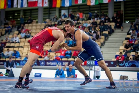 Azərbaycan güləşçiləri dünya çempionatında beş medal qazanıblar - VİDEO