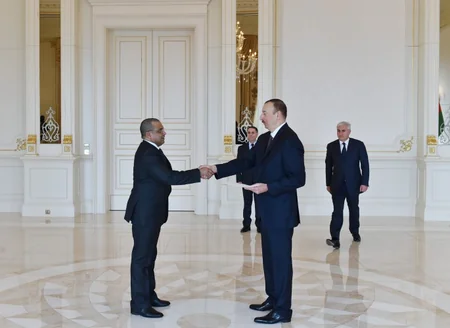 ​İlham Əliyev ölkəmizə yeni təyin olunmuş səfirlərin etimadnamələrini qəbul edib