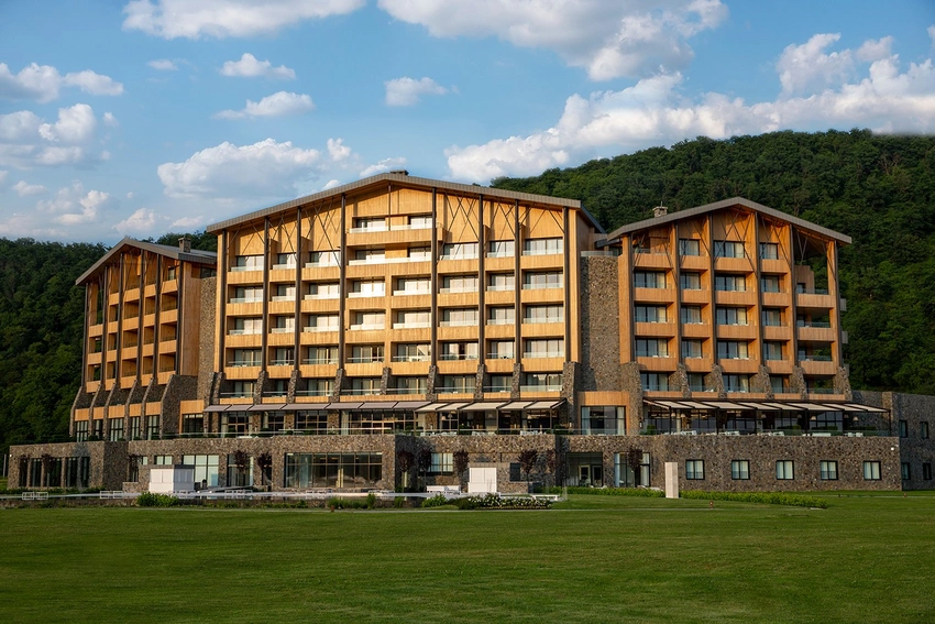 “Chenot Palace Gabala” nüfuzlu “National Geographic Traveller Spa & Wellness 2020” kolleksiyasında - VİDEO