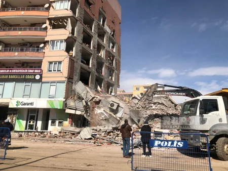 Репортаж из разрушенного землетрясением турецкого города Адыяман