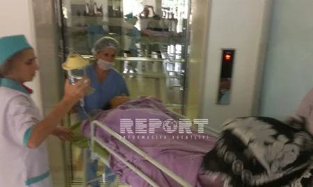 Azərbaycanda ər arvadını bıçaqlayıb - VİDEO