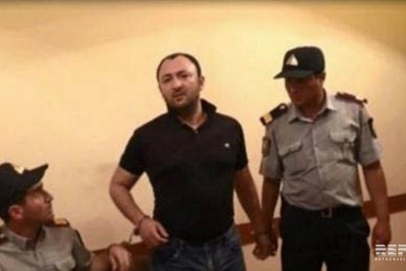 Cəlilabadda hədə-qorxu ilə insanların pulunu mənimsəyən şəxs saxlanılıb - FOTO