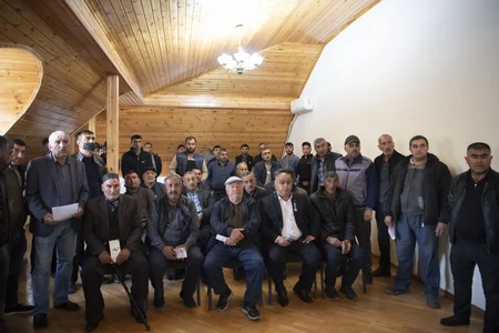 Məcnun Məmmədov Masallıda vətəndaşları qəbul edib, fermerlərlə görüşüb
