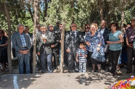 Görkəmli rejissor Zəfər Nemətov Fəxri Xiyabanda anılıb