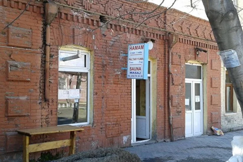 В Газахе любителей хамама доставили в отдел полиции