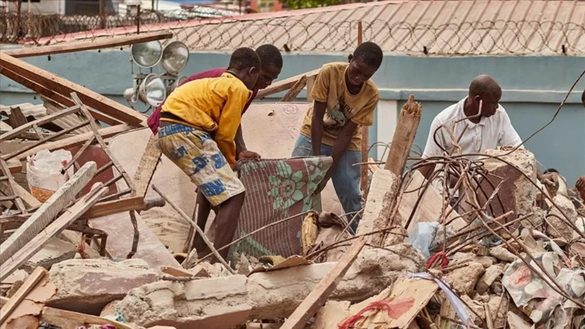 Nigeriyada bina çökməsi nəticəsində ölənlərin sayı artıb