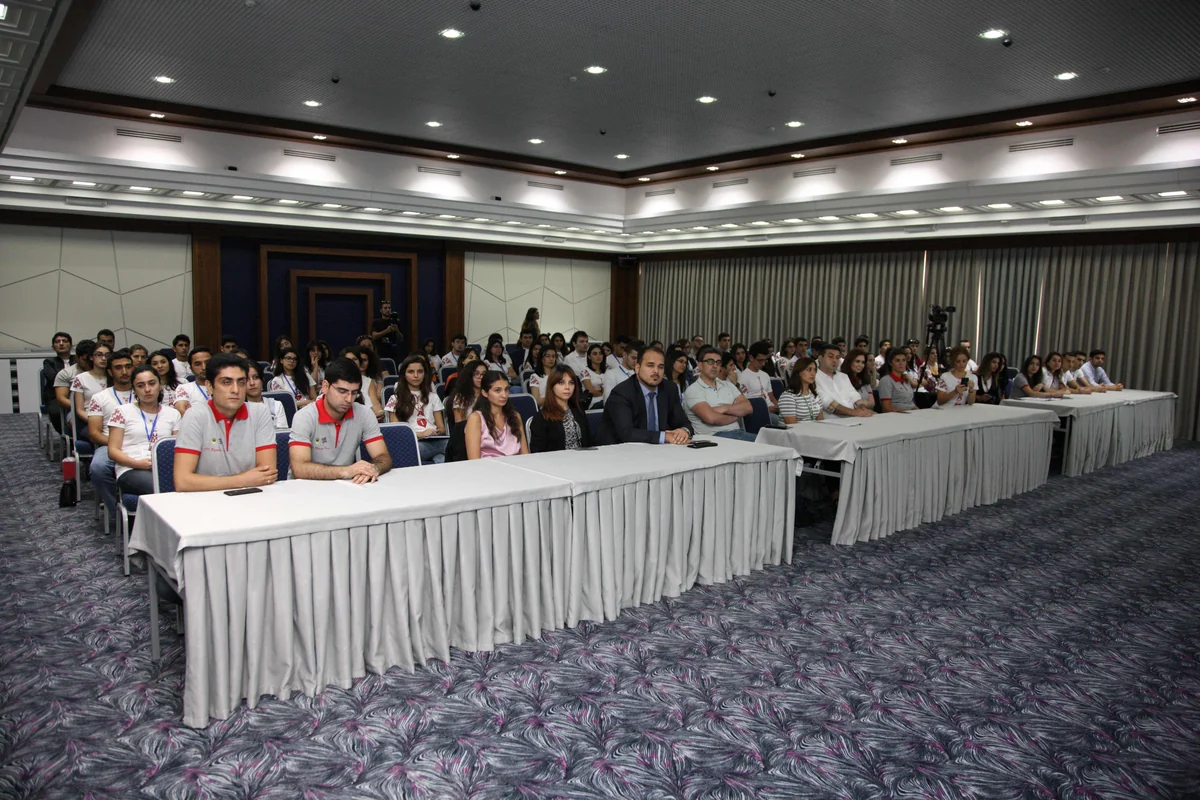 Vergilər Nazirliyinin Tədris Mərkəzində sertifikatlaşdırma imtahanları keçirilib
