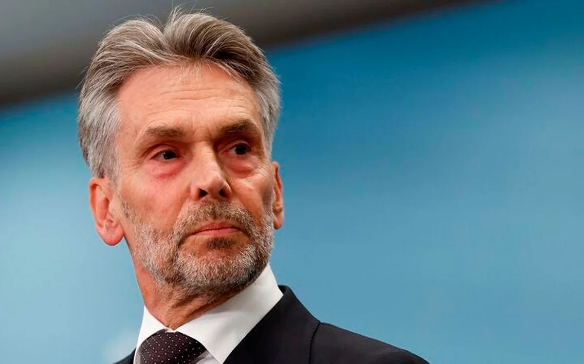 Премьер Нидерландов: Генсек НАТО призвал увеличить траты на оборону до 5% ВВП