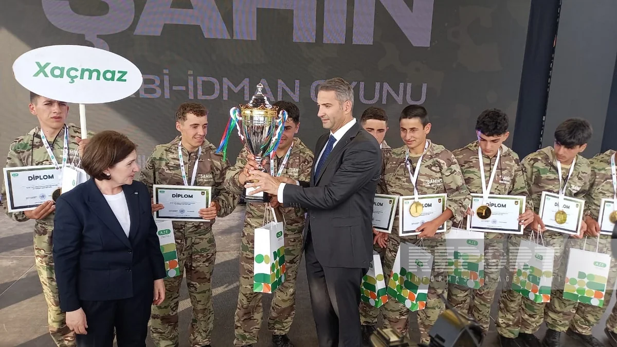 “Şahin” hərbi-idman oyunlarının qalib komandaları mükafatlandırılıb