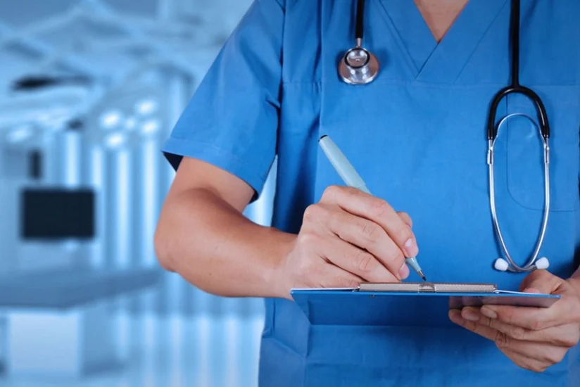 Bəzi tibb işçilərinin maaşına müddətli əlavənin ödənilməsi müddəti uzadılıb