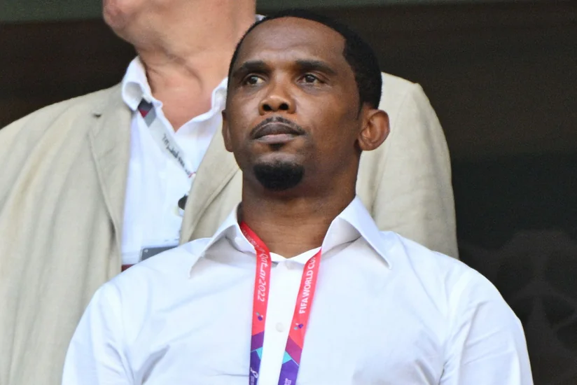 Samuel Eto əlcəzairli yutuberin sifətinə təpiklə zərbə vurub