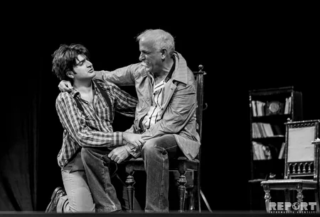 Fuad Poladovun “Azdrama”da sonuncu çıxışı - XATİRƏ FOTOREPORTAJI