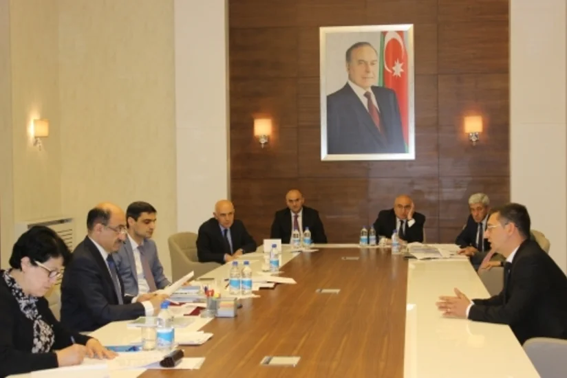 Əbülfəs Qarayev Xızıda vətəndaşları qəbul edib