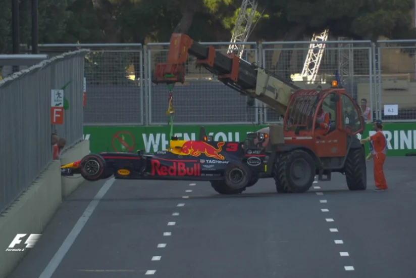 Formula 1: Daniel Rikkardo sıralama turunu başa çatdıra bilməyib