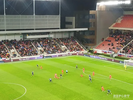 Qaranlıq və soyuq şəhər, adı şəraba verilən futbolçu - REPORTAJ