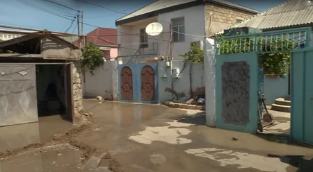 Bakıda təzyiqli magistral su kəmərində qəza baş verib
