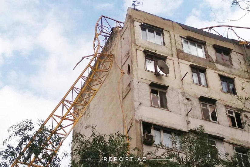 FHN: Kranın aşması nəticəsində binanın bir neçə mərtəbəsinə ziyan dəyib