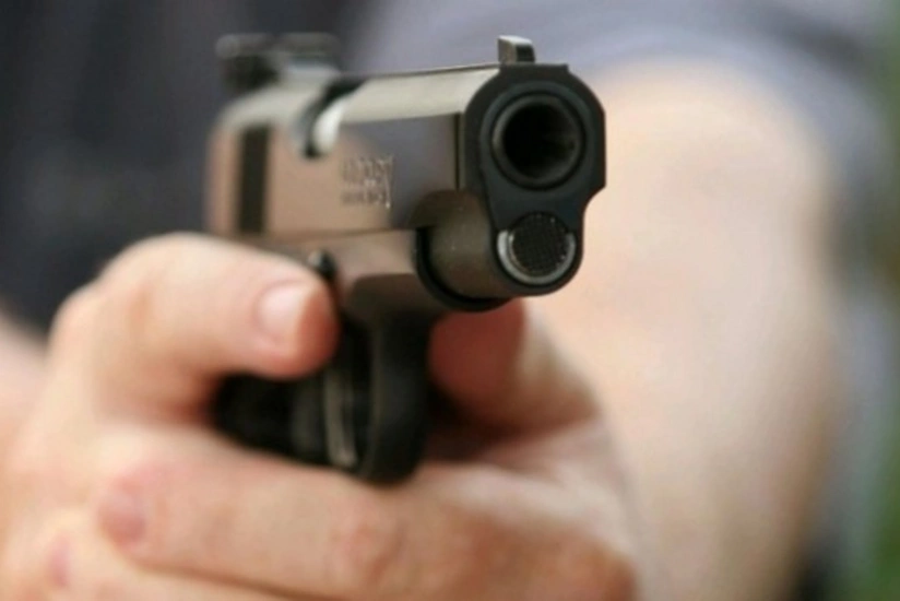 Один человек погиб при стрельбе в одном из маркетов Баку, двое ранены