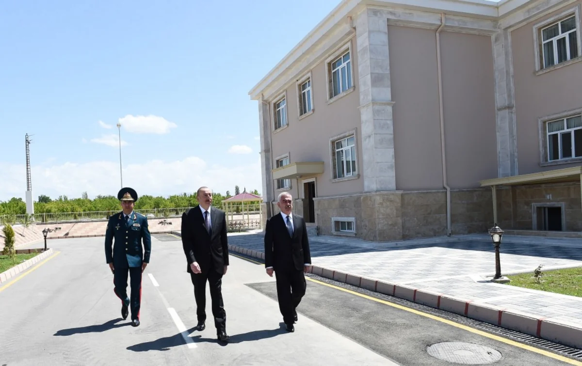 Prezident DSX-nin Naxçıvan şəhər Qaraçuq ərazi dairəsindəki sərhəd dəstəsində yaradılan şəraitlə tanış olub