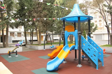 Bakıda daha bir həyət abadlaşdırılıb
