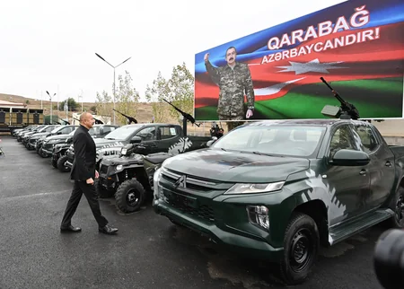 Prezident Cəbrayılda DSX-nin yeni hərbi hissə kompleksinin açılışında iştirak edib
