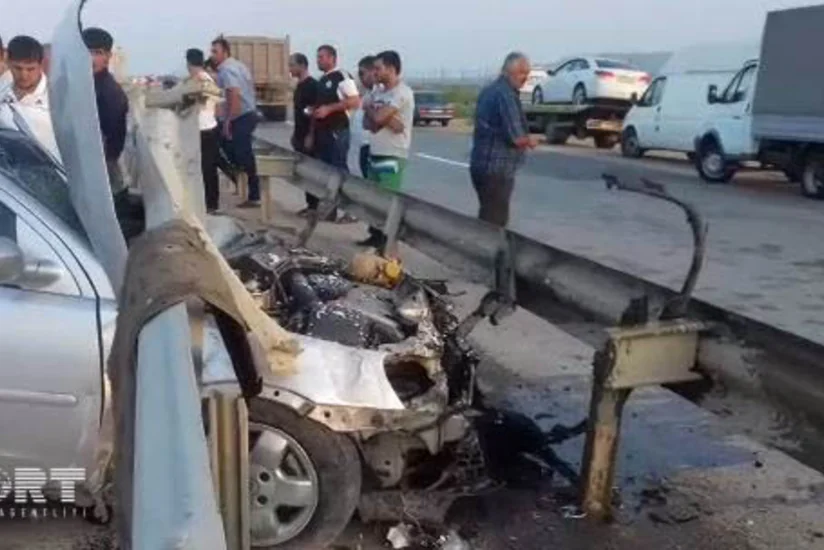 Siyəzəndə qadın sürücü qəza törədib, xəsarət alanlar var - FOTO