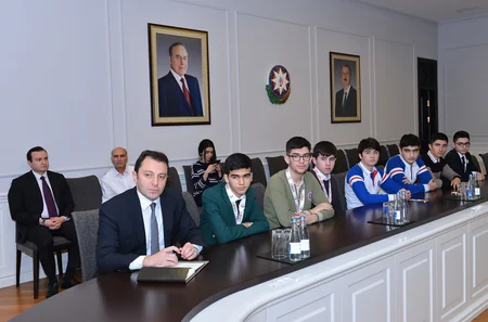 Təhsil naziri olimpiada qalibləri ilə görüşüb