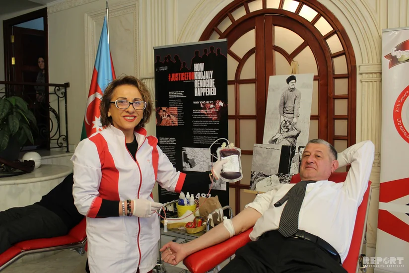 Tbilisidə Xocalı faciəsinin ildönümü ilə bağlı qanvermə aksiyası keçirilib - FOTO