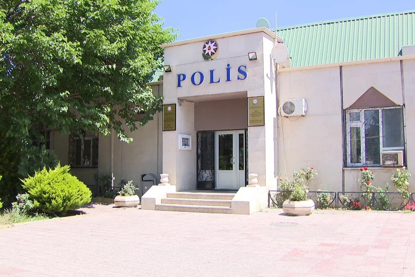 Şagird atasının telefonundan “8103”ə 90 dəfə SMS göndərib - FOTO - VİDEO