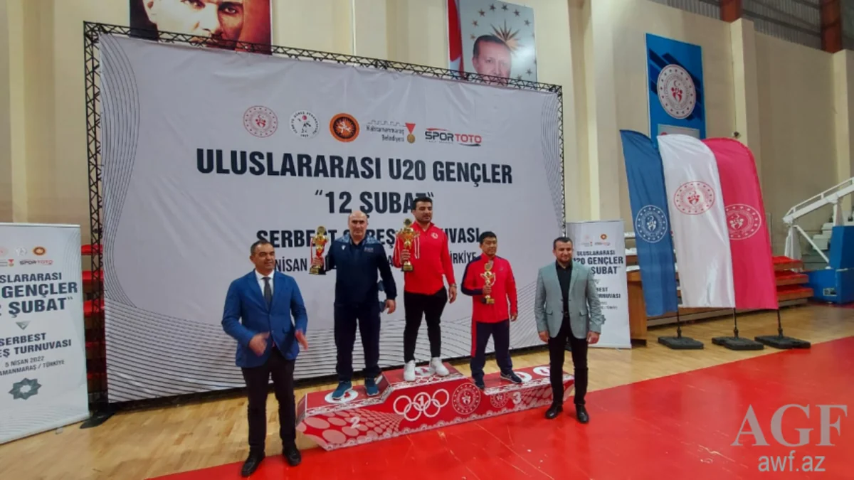 Azərbaycan güləşçiləri Türkiyədən 10 medalla qayıdır