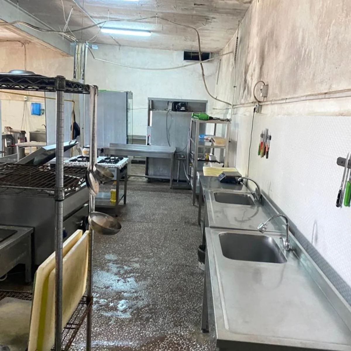 Bakıda yemək çatdırma şirkətinin fəaliyyəti məhdudlaşdırılıb