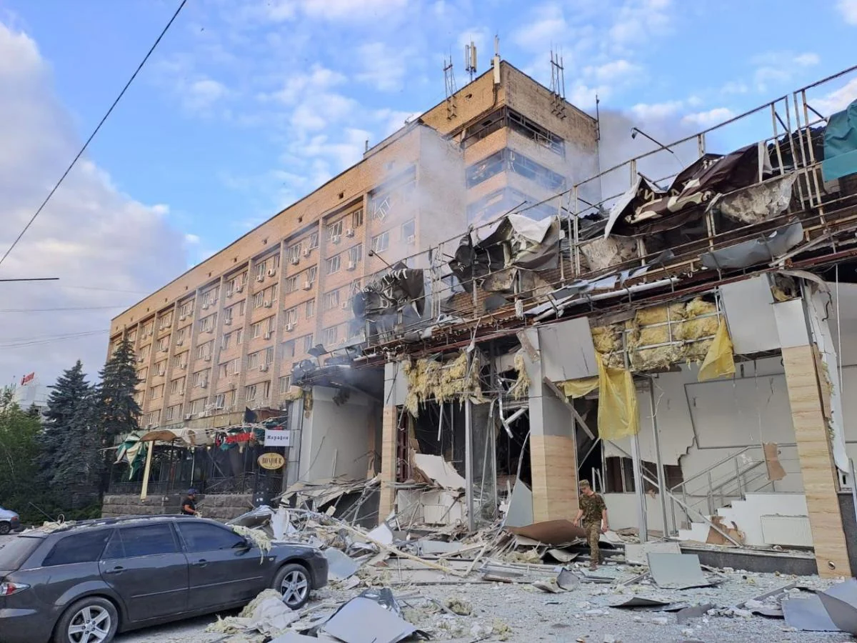Rusiya Ukraynaya raket zərbəsi endirib, 4 nəfər ölüb, 40-dan çox insan yaralanıb