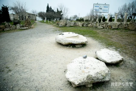 Turist bolluğu yaşayan şəraitsiz qoruq - REPORTAJ