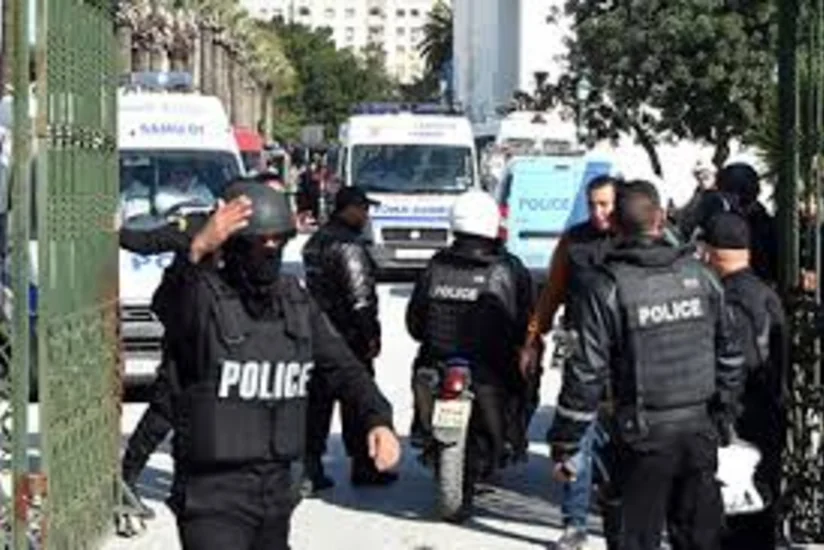 Tunisdə polis idarəsinin beş rəhbər şəxsi işdən çıxarıb