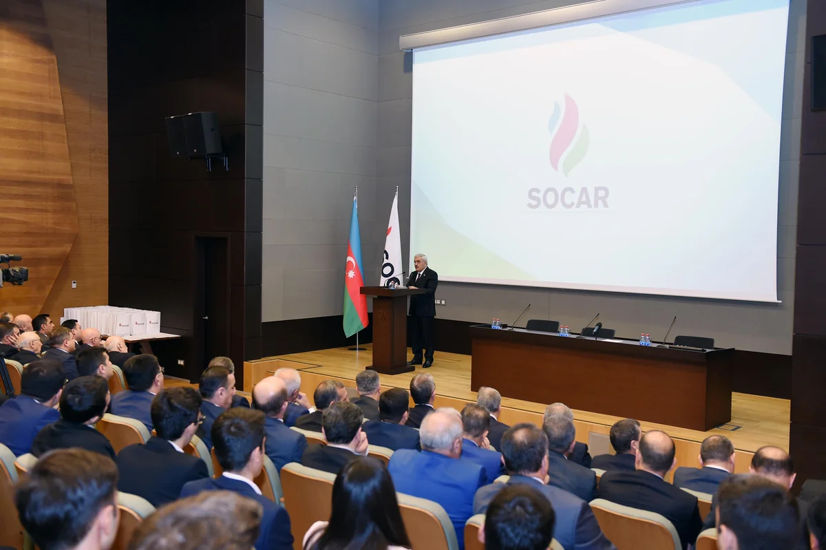 SOCAR-ın Daxili Təqaüdünü qazanmış tələbələr təltif olunub