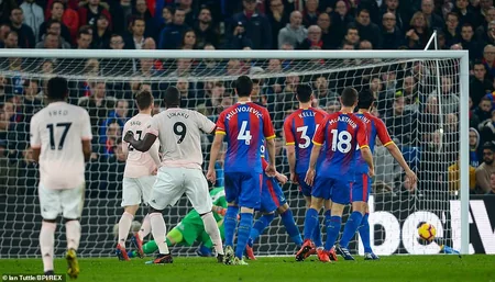 Mançester Yunayted məğlubiyyətsizlik seriyasını 11-ə çatdırıb