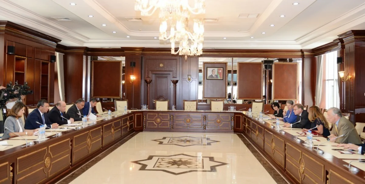 Almaniya Bundestaqının deputatları Azərbaycan parlamentində görüş keçiriblər