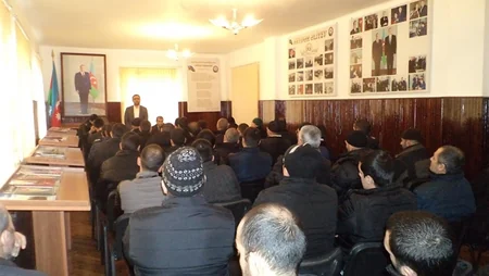 Bakıdakı 1 və 15 saylı cəzaçəkmə müəssisələrində dini mövzuda maarifləndirici tədbirlər keçirilib