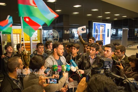 Zabit Səmədov Vətənə qayıdıb