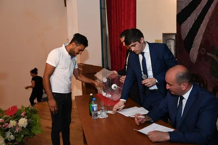 Pirallahıda salınan yeni kompleksdə məcburi köçkünlərin yerləşdirilməsinə başlanılıb