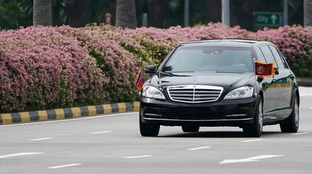 Kim Çen In ABŞ prezidenti ilə görüşmək üçün Sinqapura gəlib