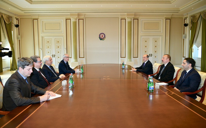 Prezident İlham Əliyev Əlcəzairin ədliyyə nazirini qəbul edib