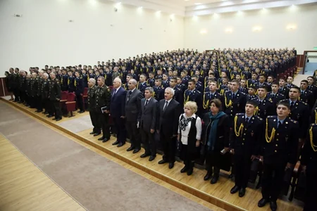 Министр обороны Азербайджана: Наш долг - полное освобождение земель от оккупации