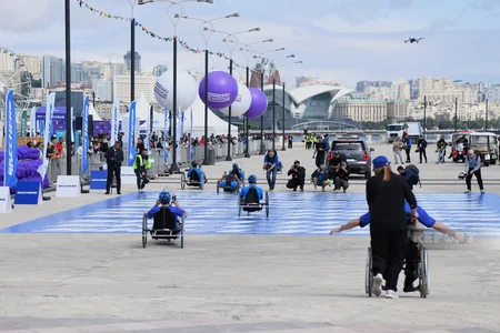 Heydər Əliyev Fondunun təşəbbüsü ilə keçirilən “Bakı Marafonu 2024” start götürüb