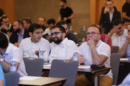 Bakıda dövlət rəsmiləri və sahibkarların iştirakı ilə görüş keçirilib