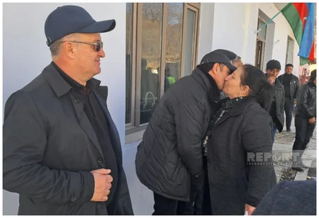 Ağdərənin Həsənriz kəndinə növbəti köç karvanı çatıb, açarlar təqdim edilib - YENİLƏNİB-2