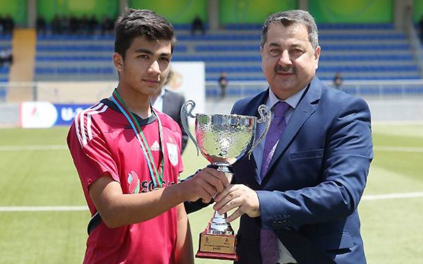 Qurban Qurbanovun oğlu Azərbaycan millisinə çağırılıb
