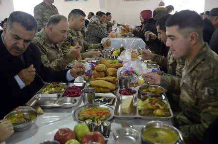 Hərbi hissələrdə Açıq qapı günü keçirilib - FOTO