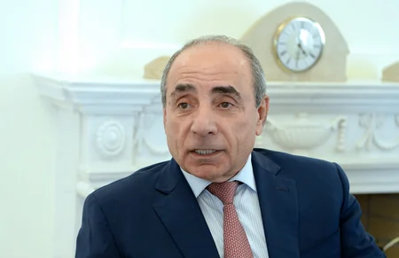 Жээнбеков встретился с первым заместителем премьер-министра Азербайджана Ягубом Эюбовым