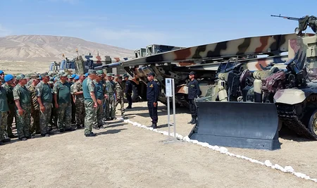 Baş Qərargah rəisi mühəndis bölmələrinin taktiki-xüsusi təlimini izləyib